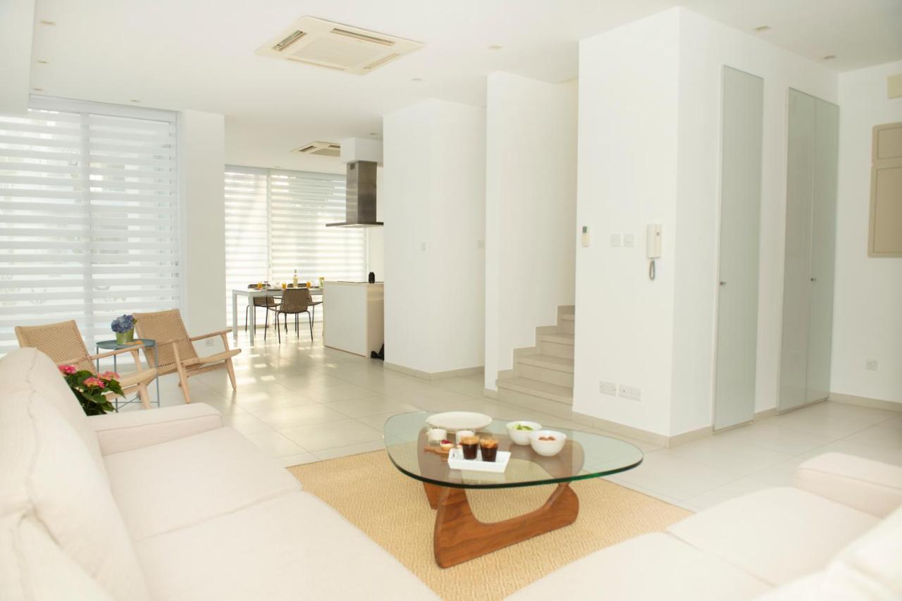 Touch Blue Residences Larnaca Exteriör bild