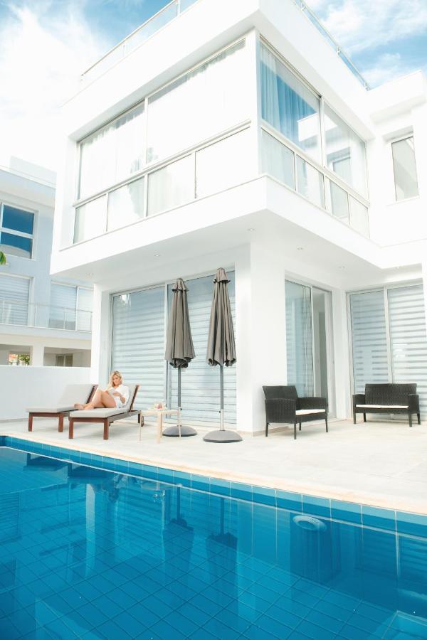 Touch Blue Residences Larnaca Exteriör bild