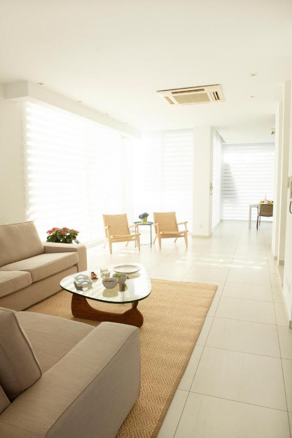 Touch Blue Residences Larnaca Exteriör bild
