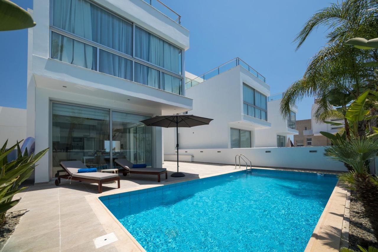 Touch Blue Residences Larnaca Exteriör bild