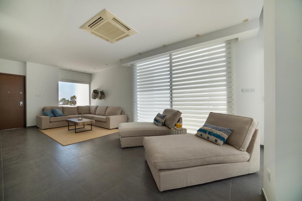 Touch Blue Residences Larnaca Exteriör bild