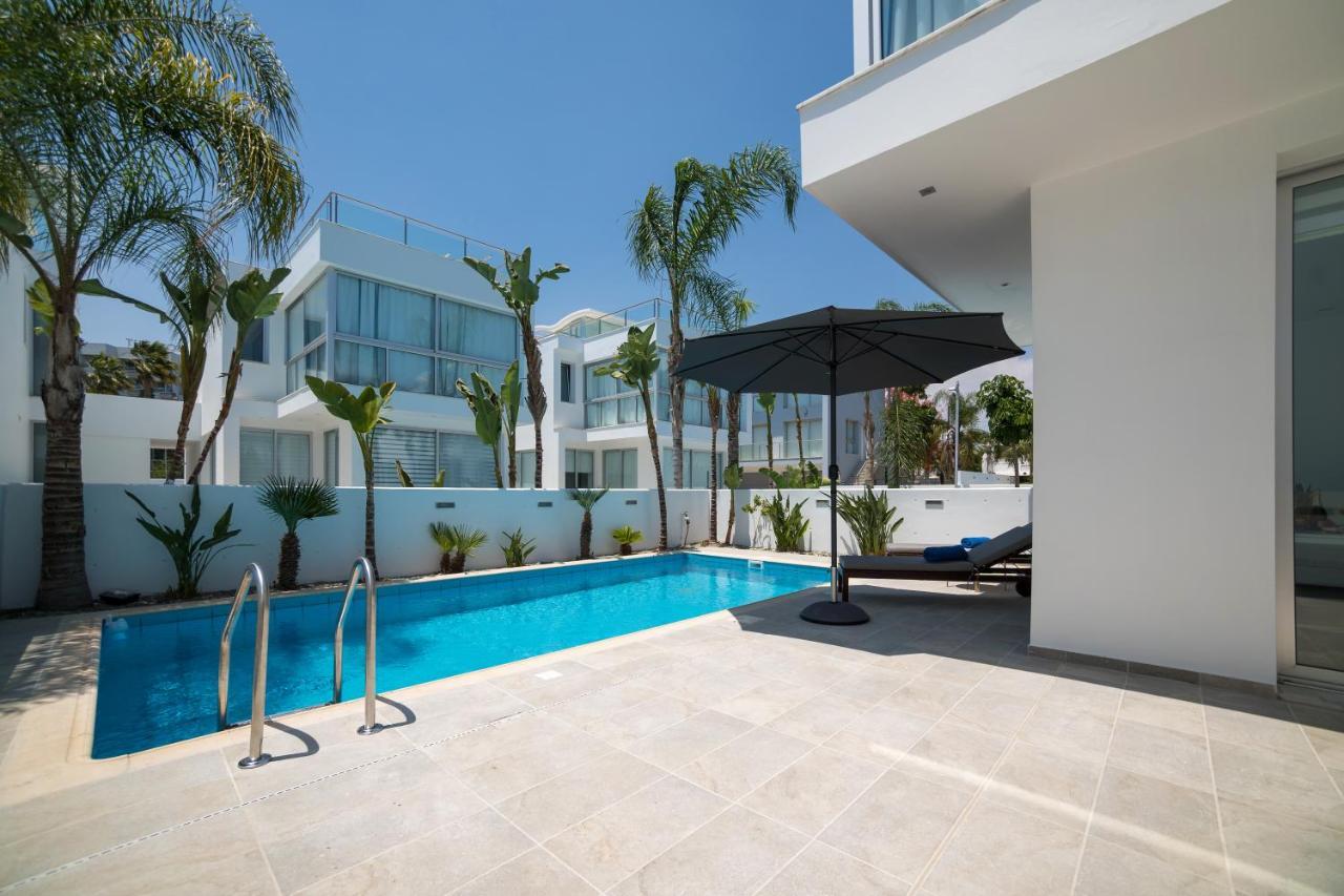 Touch Blue Residences Larnaca Exteriör bild