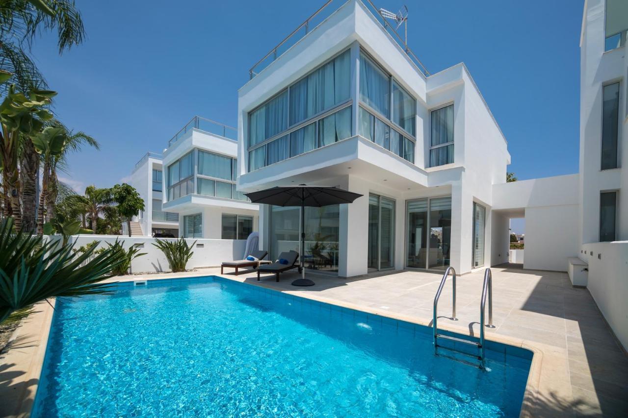 Touch Blue Residences Larnaca Exteriör bild