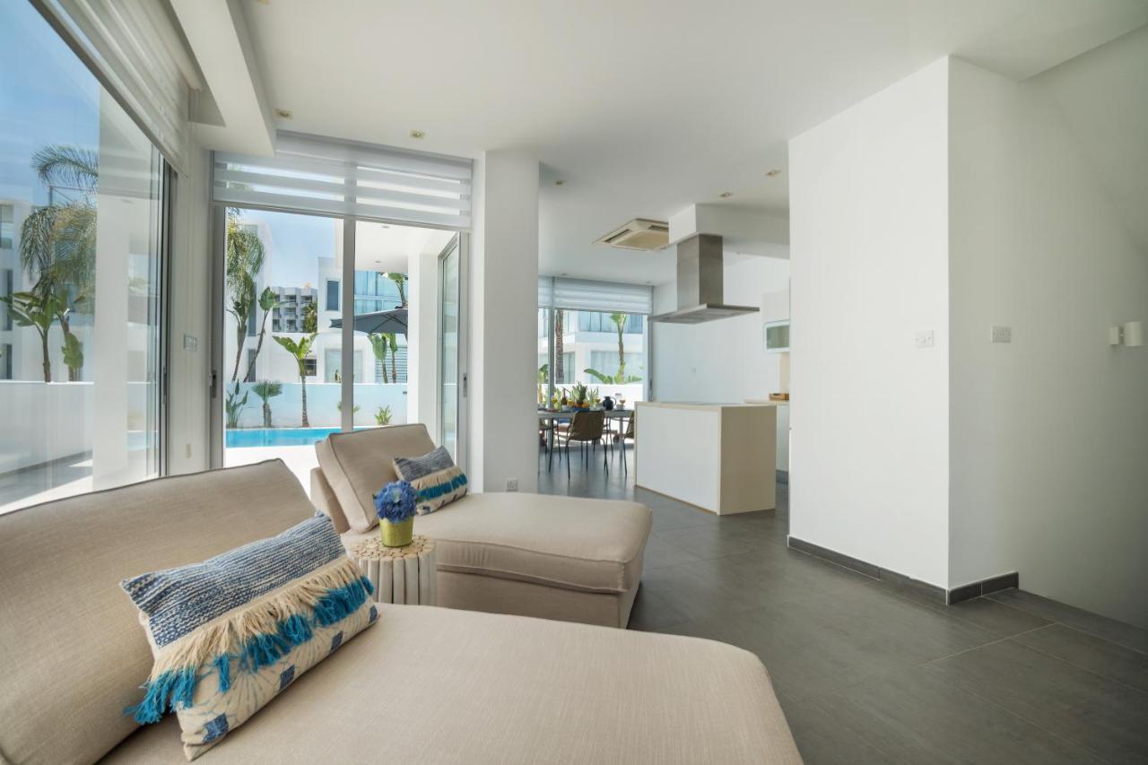 Touch Blue Residences Larnaca Exteriör bild