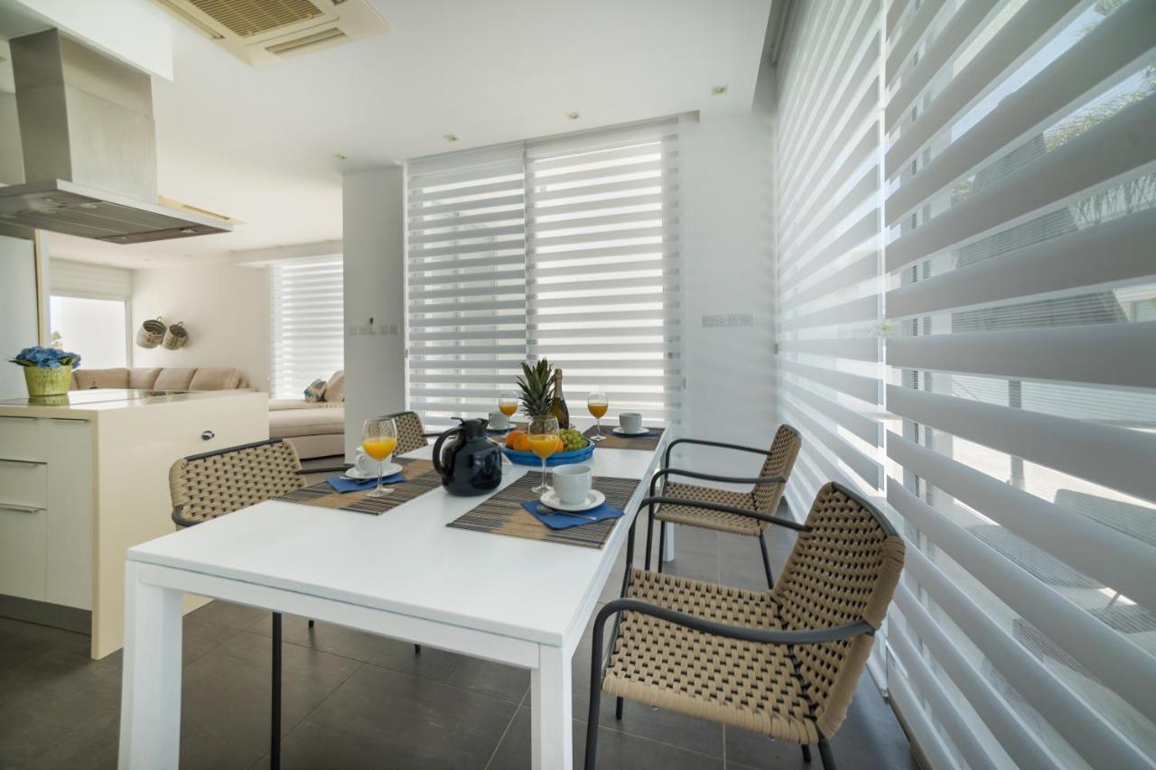 Touch Blue Residences Larnaca Exteriör bild