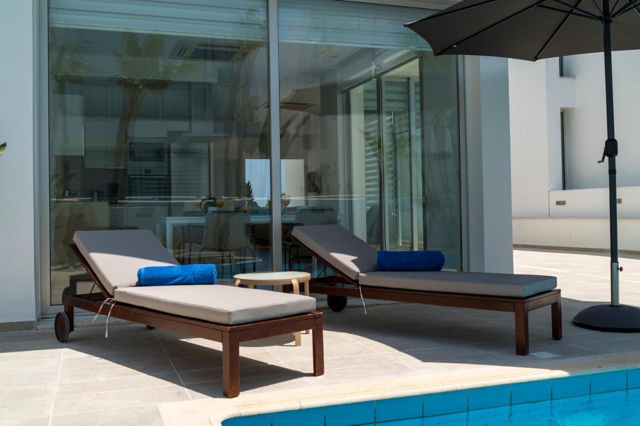 Touch Blue Residences Larnaca Exteriör bild